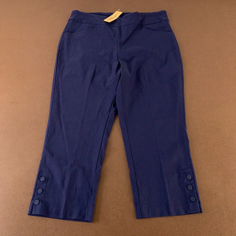 Patchington Women's Size 14 Deep Blue Pocketed Mid Rise Side Snap Capri NWT
